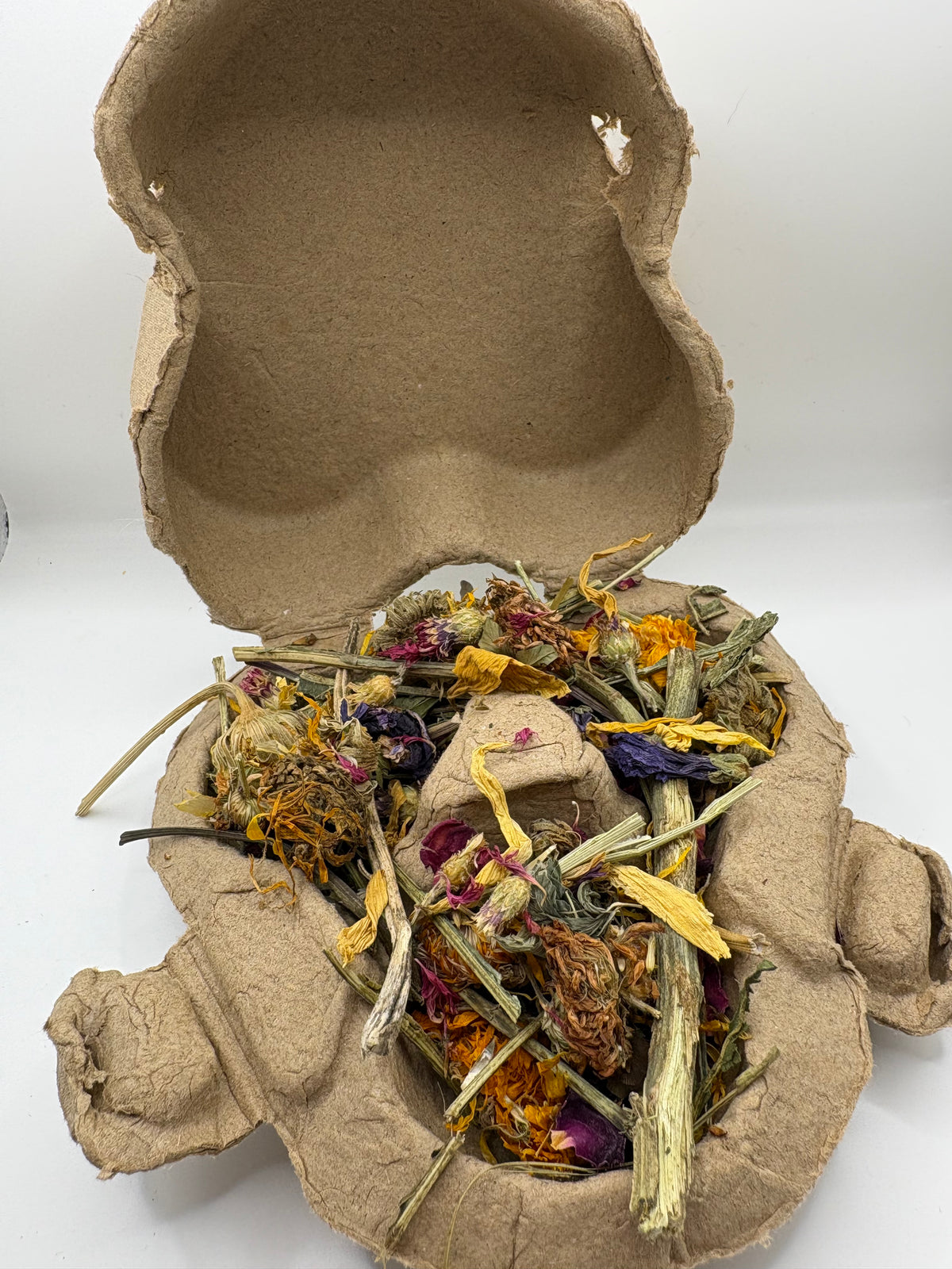 Heart Forage Filled Egg Box